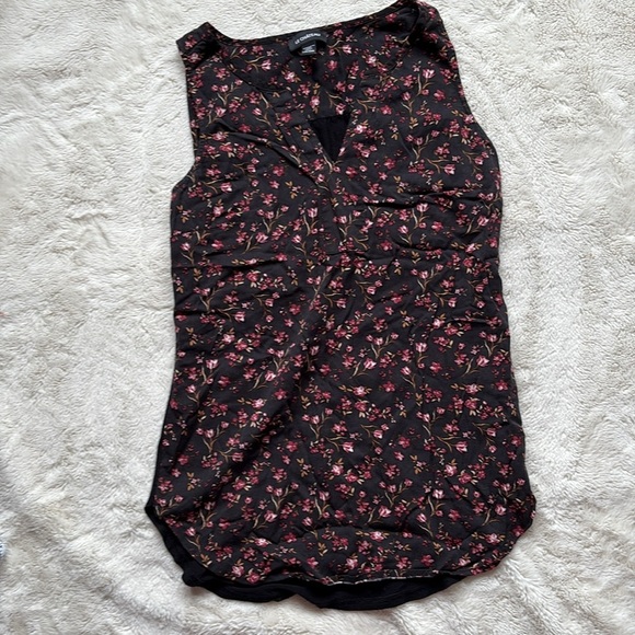 Le Château Black Floral Sleeveless Blouse - Size XXS - Picture 2 of 5